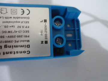 O único TRIAC Dimmable da saída conduziu o motorista